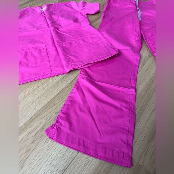 WonderWink Pink Scrub Set NWT - XS Scrub Pant & XS Top - Picture 4 of 7